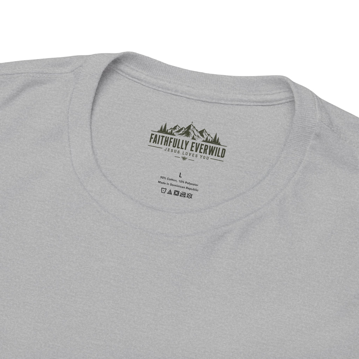 Never Give Up the Fight – Hold Fast Men’s Graphic Tee – Hebrews 10:23
