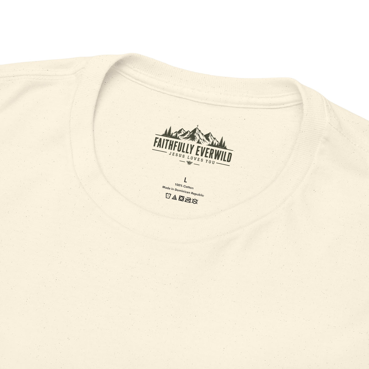Never Give Up the Fight – Hold Fast Men’s Graphic Tee – Hebrews 10:23